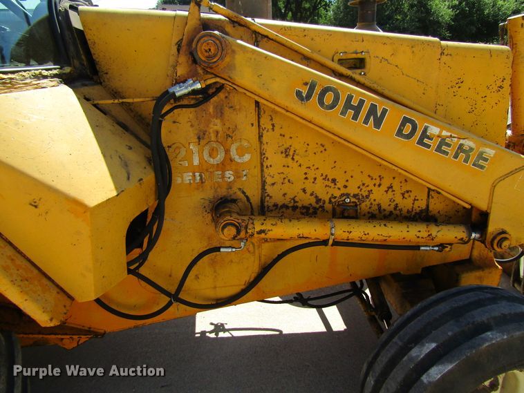 image for item GQ9022 1989 John Deere 210C  backhoe