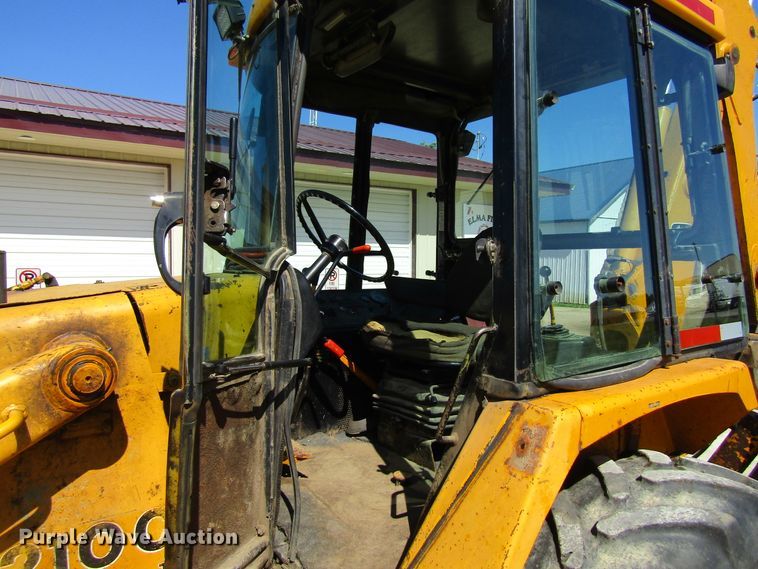 image for item GQ9022 1989 John Deere 210C  backhoe