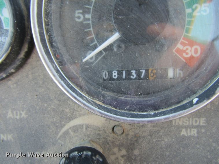 image for item GQ9022 1989 John Deere 210C  backhoe