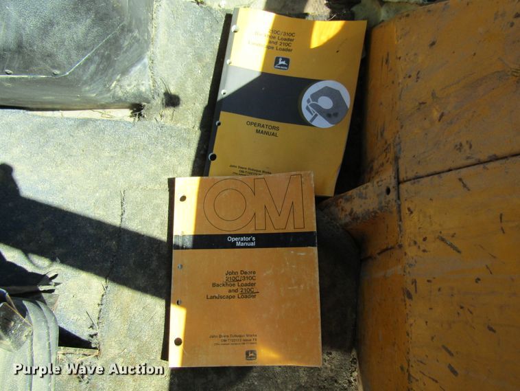 image for item GQ9022 1989 John Deere 210C  backhoe