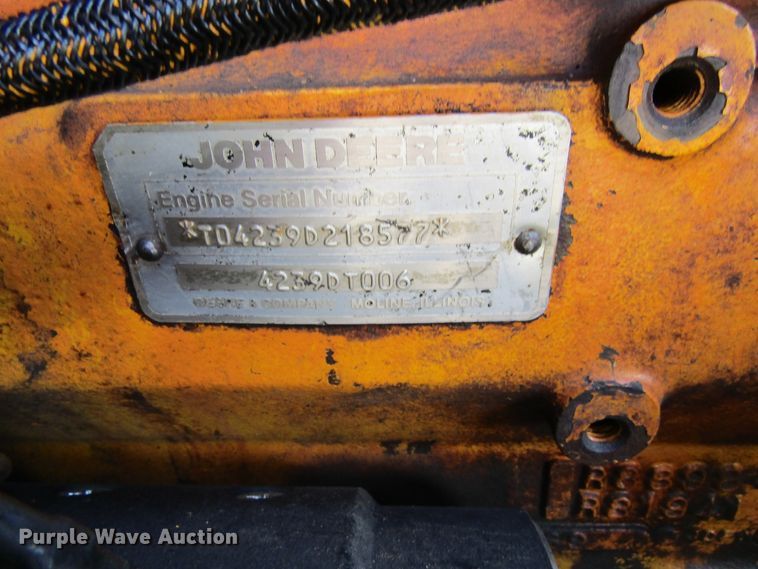 image for item GQ9022 1989 John Deere 210C  backhoe