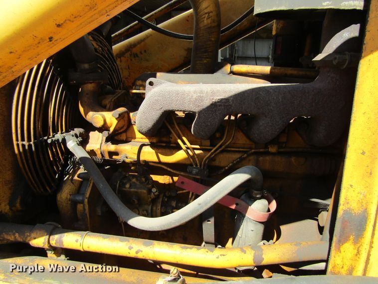 image for item GQ9022 1989 John Deere 210C  backhoe