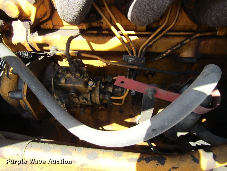 image for item GQ9022 1989 John Deere 210C  backhoe
