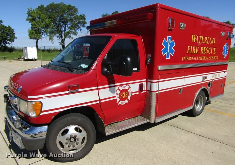 image for item GQ9026 2003 Ford Econoline E350  ambulance