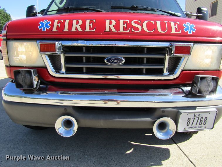 image for item GQ9026 2003 Ford Econoline E350  ambulance