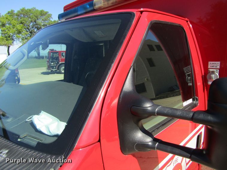 image for item GQ9026 2003 Ford Econoline E350  ambulance