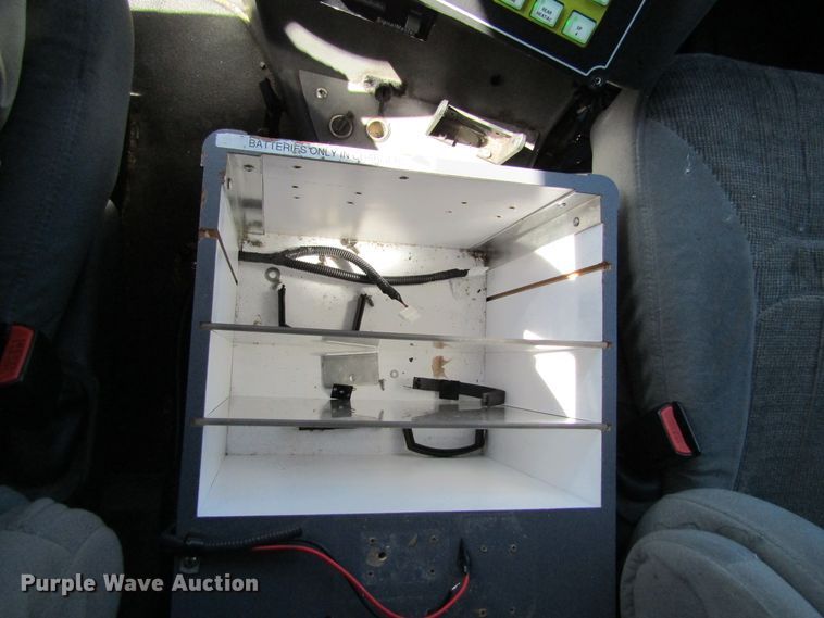 image for item GQ9026 2003 Ford Econoline E350  ambulance