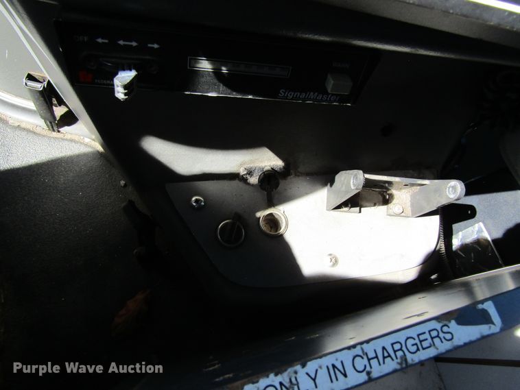 image for item GQ9026 2003 Ford Econoline E350  ambulance