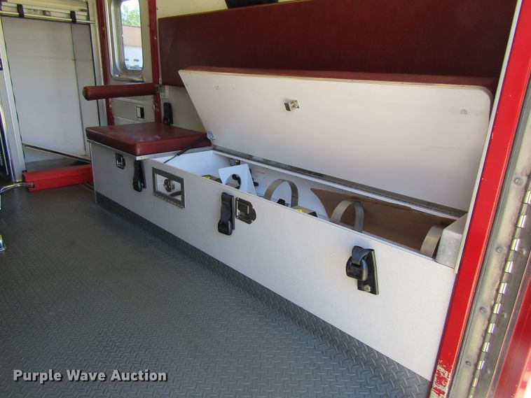 image for item GQ9026 2003 Ford Econoline E350  ambulance