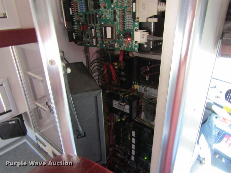 image for item GQ9026 2003 Ford Econoline E350  ambulance