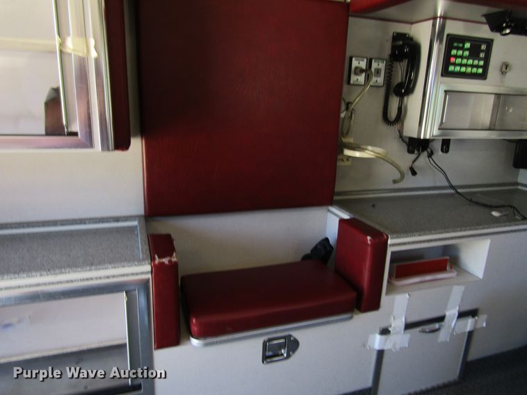 image for item GQ9026 2003 Ford Econoline E350  ambulance