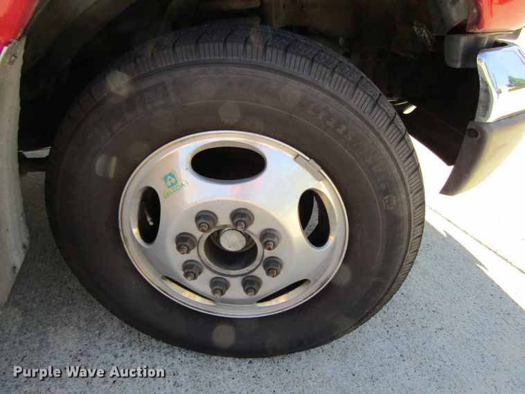 image for item GQ9026 2003 Ford Econoline E350  ambulance