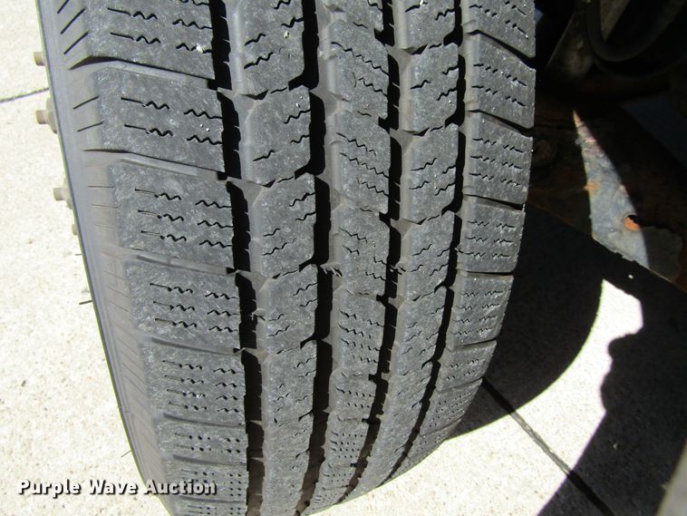 image for item GQ9026 2003 Ford Econoline E350  ambulance