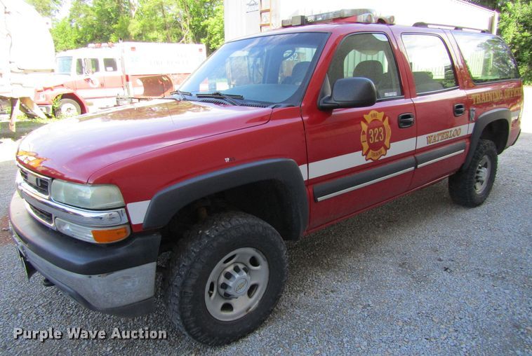 image for item GQ9027 2003 Chevrolet Suburban 2500  SUV