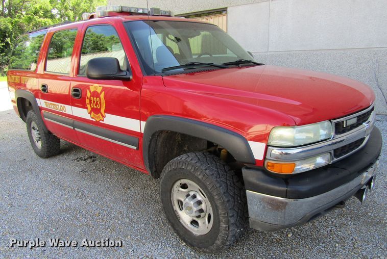 image for item GQ9027 2003 Chevrolet Suburban 2500  SUV