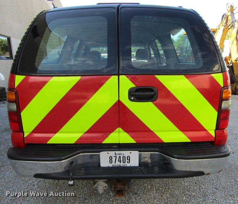 image for item GQ9027 2003 Chevrolet Suburban 2500  SUV