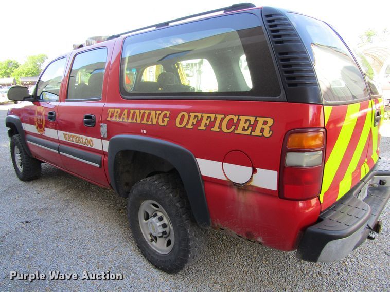 image for item GQ9027 2003 Chevrolet Suburban 2500  SUV