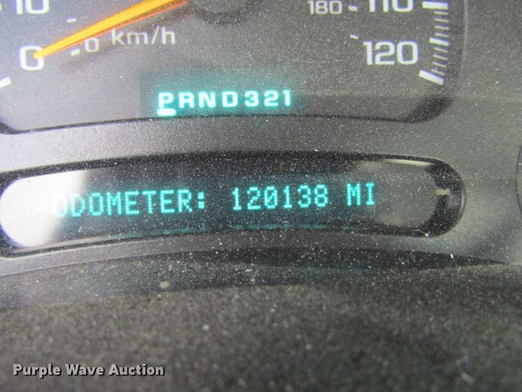 image for item GQ9027 2003 Chevrolet Suburban 2500  SUV