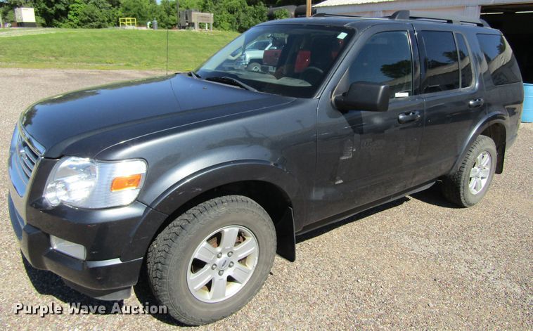 image for item GQ9029 2010 Ford Explorer XLT  SUV