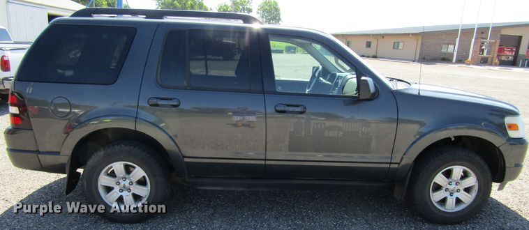 image for item GQ9029 2010 Ford Explorer XLT  SUV