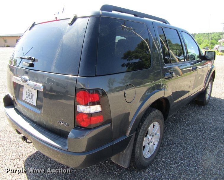 image for item GQ9029 2010 Ford Explorer XLT  SUV