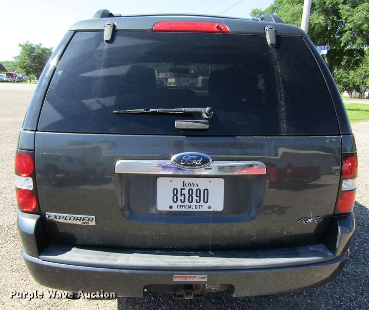 image for item GQ9029 2010 Ford Explorer XLT  SUV