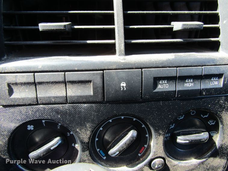 image for item GQ9029 2010 Ford Explorer XLT  SUV