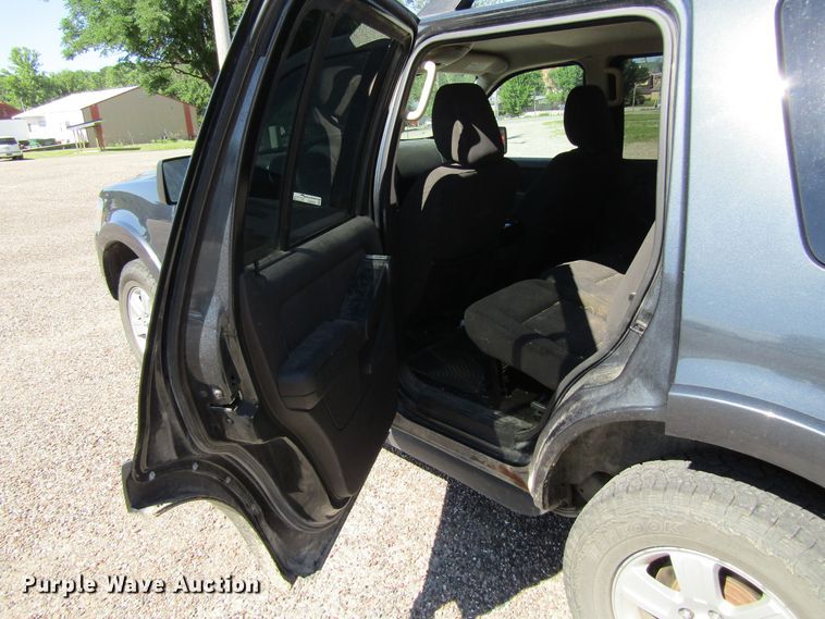 image for item GQ9029 2010 Ford Explorer XLT  SUV