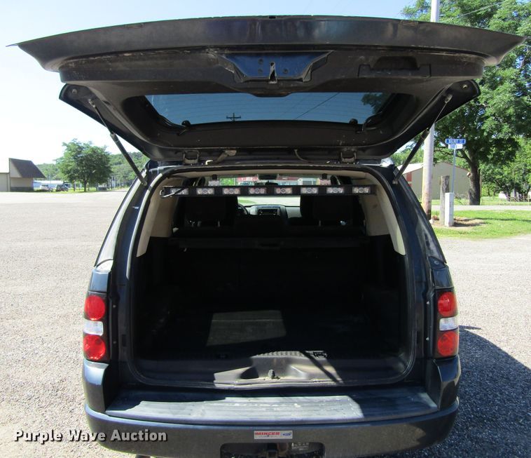 image for item GQ9029 2010 Ford Explorer XLT  SUV