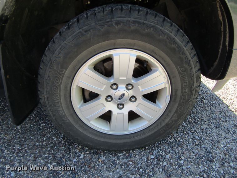 image for item GQ9029 2010 Ford Explorer XLT  SUV