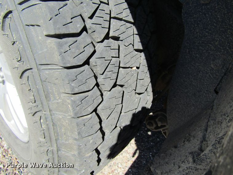 image for item GQ9029 2010 Ford Explorer XLT  SUV