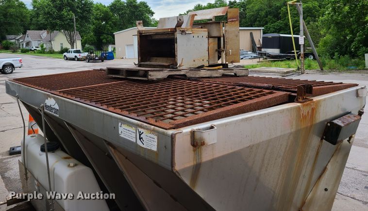 image for item GT9037 Henderson stainless steel spreader