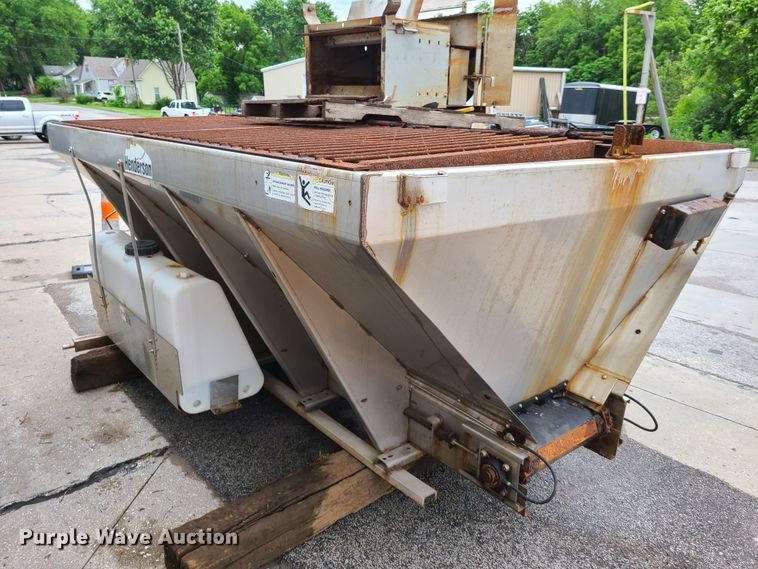 image for item GT9037 Henderson stainless steel spreader