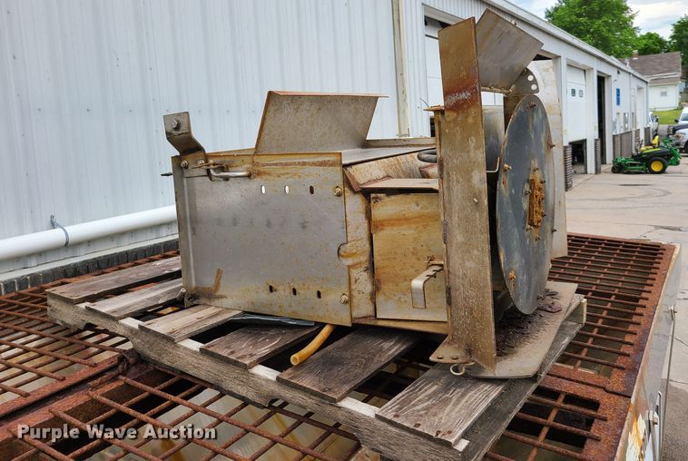 image for item GT9037 Henderson stainless steel spreader