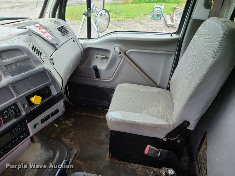 image for item GT9117 2000 Sterling L-Line  dump truck