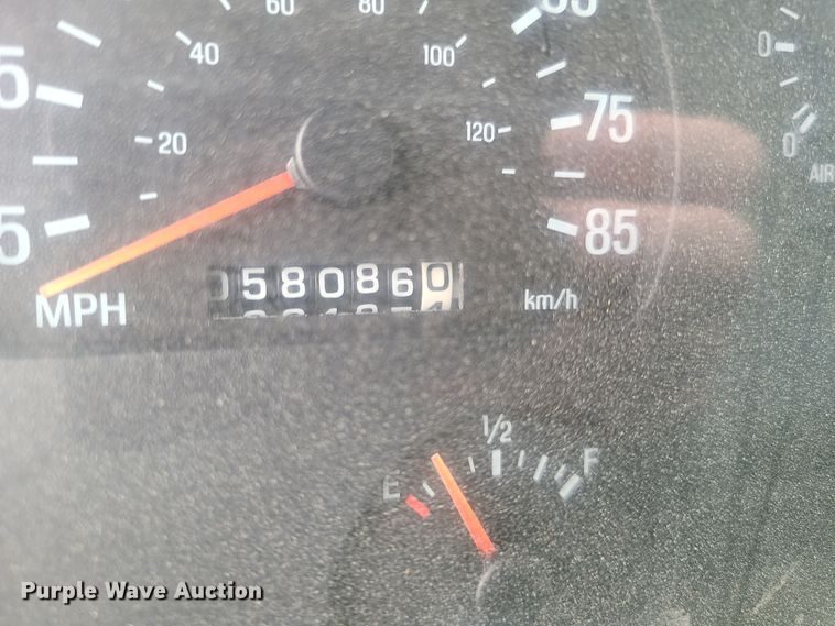 image for item GT9117 2000 Sterling L-Line  dump truck