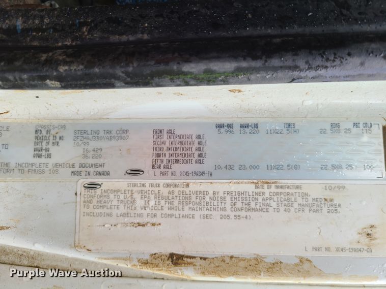 image for item GT9117 2000 Sterling L-Line  dump truck