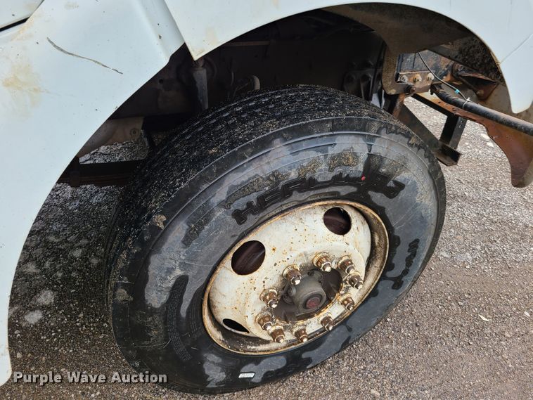 image for item GT9117 2000 Sterling L-Line  dump truck