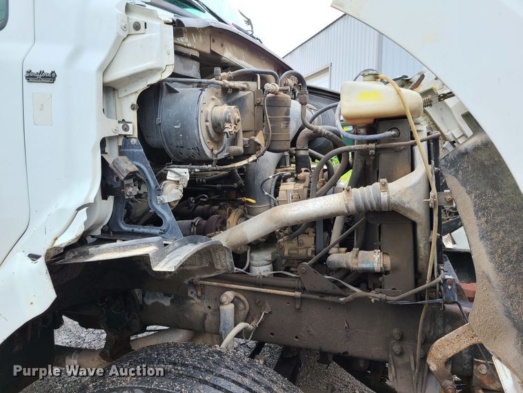 image for item GT9117 2000 Sterling L-Line  dump truck