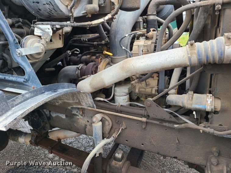 image for item GT9117 2000 Sterling L-Line  dump truck