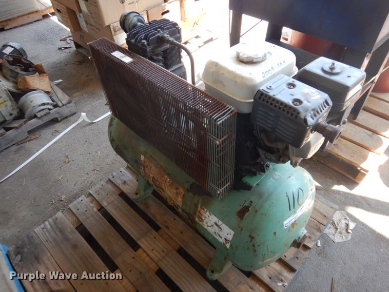 image for item GW9197 Speedaire air compressor