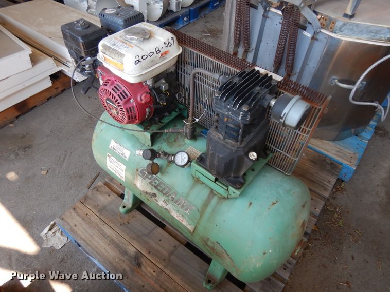 image for item GW9197 Speedaire air compressor