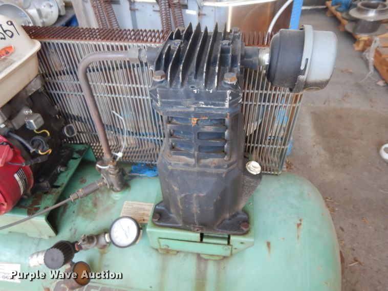 image for item GW9197 Speedaire air compressor
