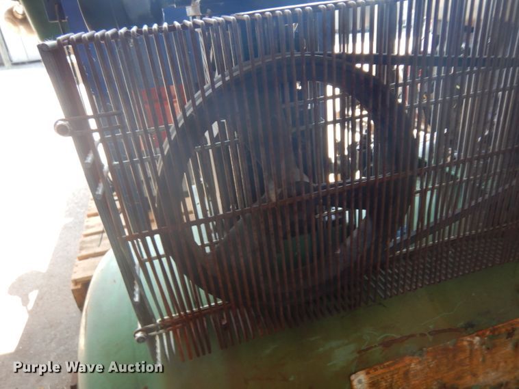 image for item GW9197 Speedaire air compressor