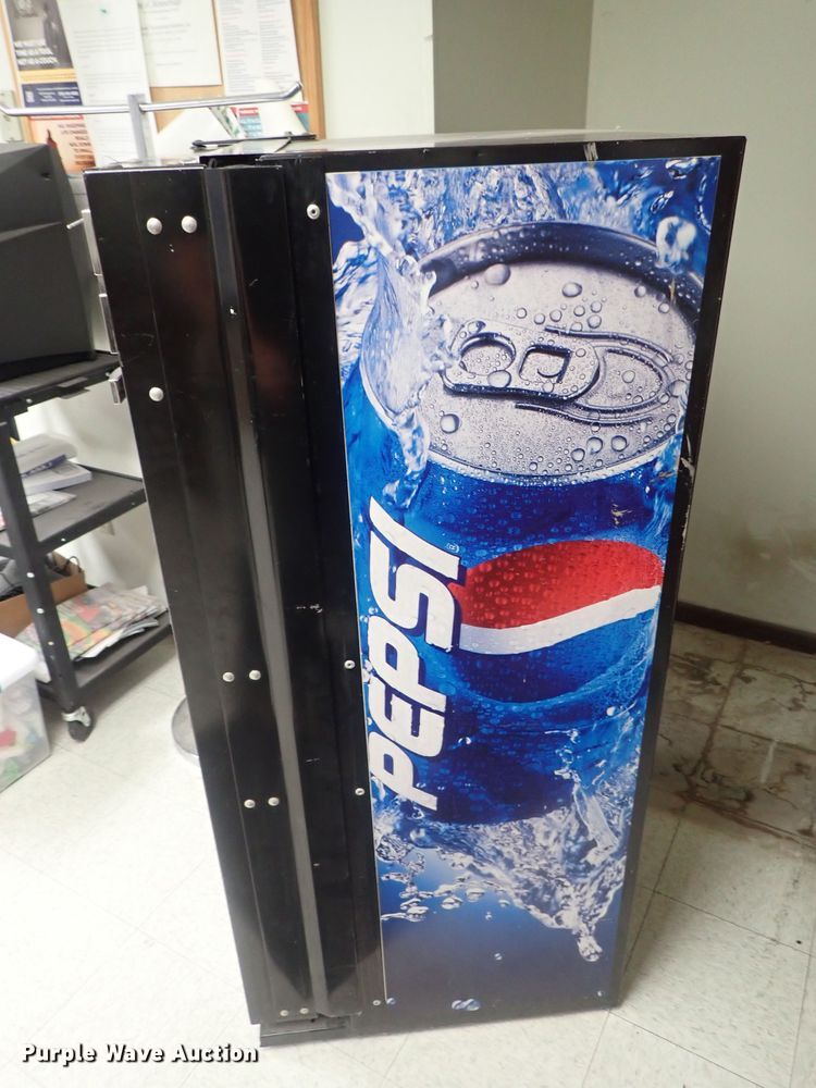 image for item GW9429 Vending machine