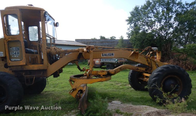 image for item HA9284 Galion 104H  rigid frame motor grader