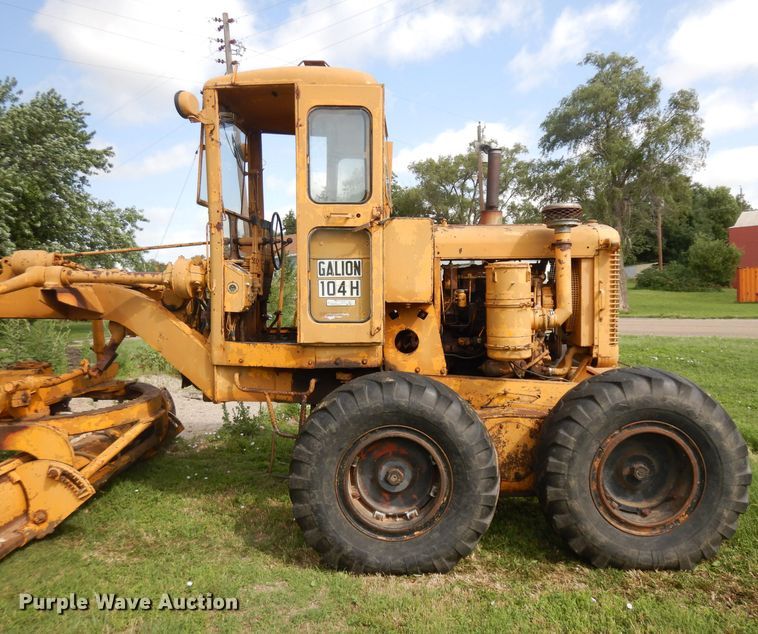 image for item HA9284 Galion 104H  rigid frame motor grader