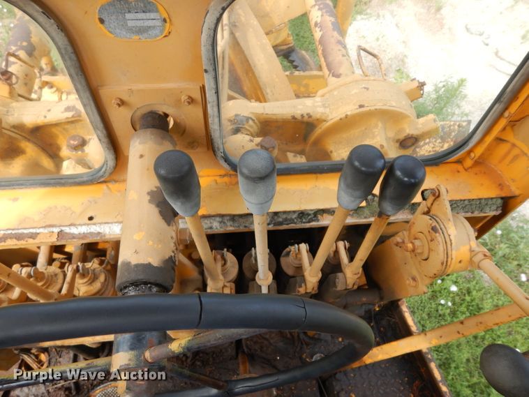 image for item HA9284 Galion 104H  rigid frame motor grader