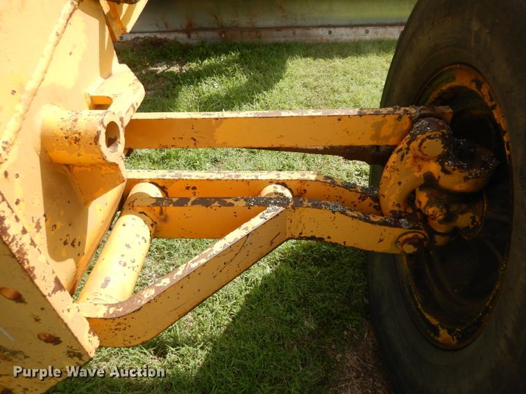 image for item HA9284 Galion 104H  rigid frame motor grader