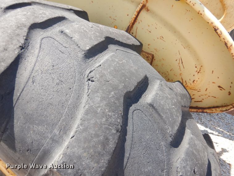 image for item HA9285 Ford 3550  tractor